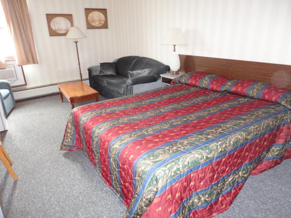 Springs Motor Inn Wainwright Room photo